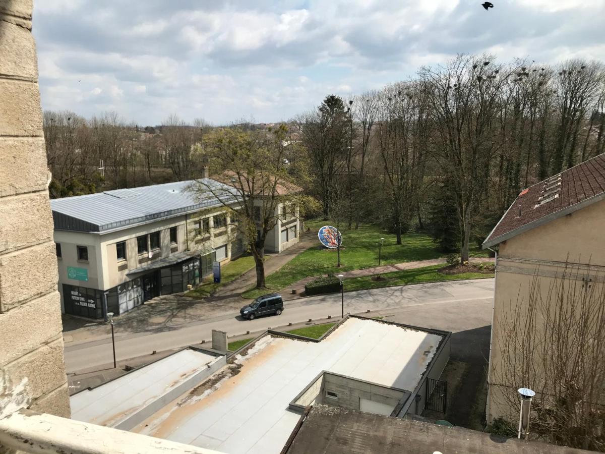 Ferienwohnung Studio Meuble Et Lumineux 20M2 Vittel Exterior foto