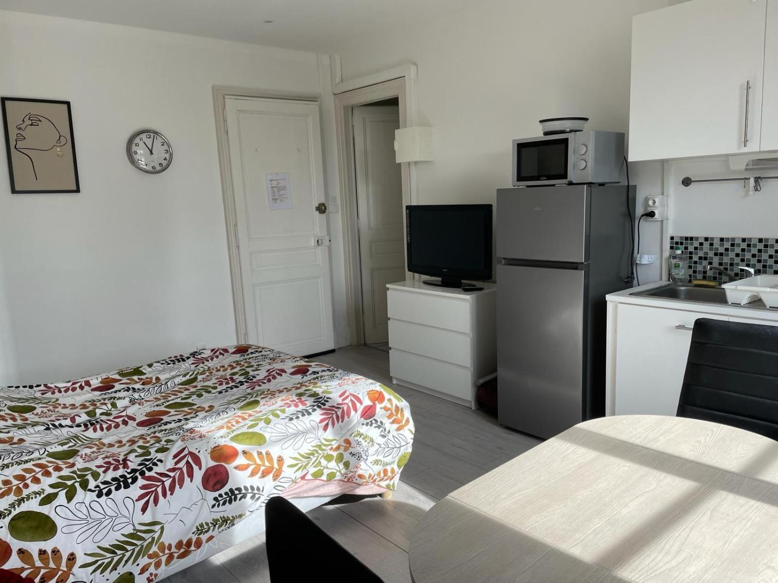 Ferienwohnung Studio Meuble Et Lumineux 20M2 Vittel Exterior foto